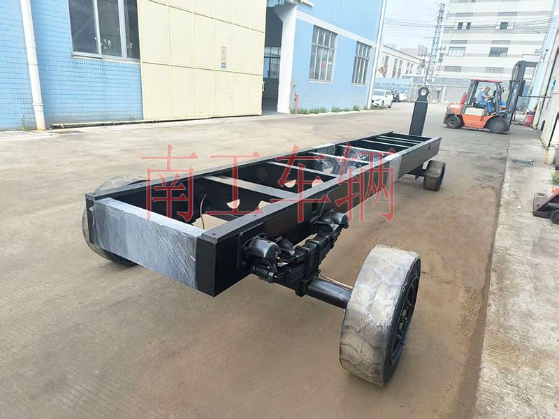 10吨牵引骨架式天博网页版_天博（中国） 全挂拖车底盘