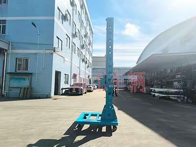 1762134403789313.jpg 0.25吨螺杆升降手推车3I.jpg