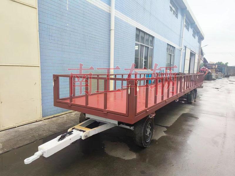 7吨天博网页版_天博（中国）牵引工具拖车 带护栏减震刹车功能拖车