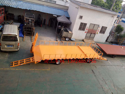 5吨带登车桥护栏型天博网页版_天博（中国）6I.jpg