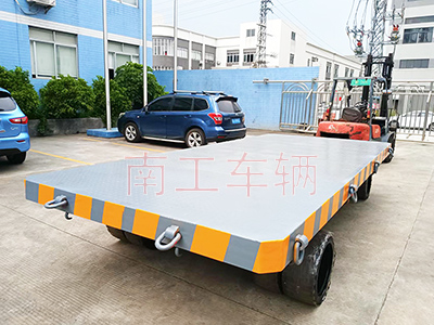 25吨重型天博网页版_天博（中国）带牵引环工具拖车1I.jpg