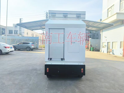 2吨电动天博网页版_天博（中国） 飞翼箱式工具拖车I.jpg