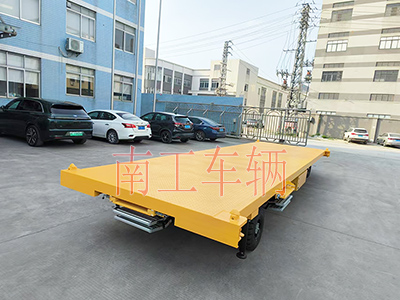 10吨天博网页版_天博（中国）带液压支腿伸缩梯工具车5I.jpg