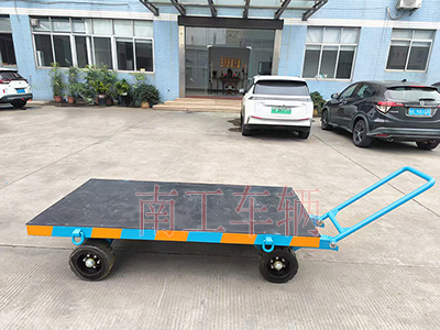 3吨小型天博网页版_天博（中国） 带橡胶垫工具车2I.jpg